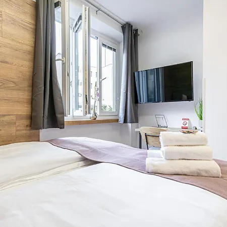 Modern & Air Condition 5br, Near Danube River