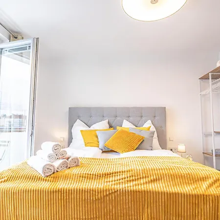 דירה Modern & Air Condition 5br, Near Danube River קרמס אן דר דונאו