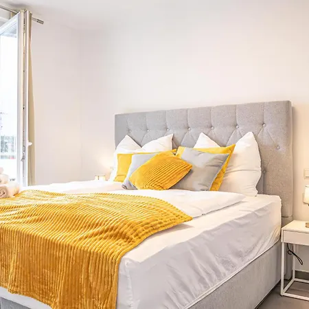 Modern & Air Condition 5br, Near Danube River *