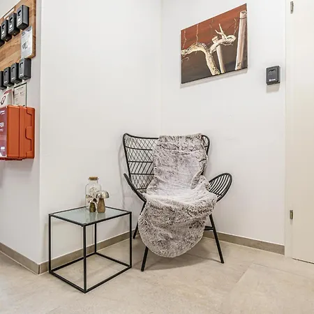דירה Modern & Air Condition 5br, Near Danube River קרמס אן דר דונאו