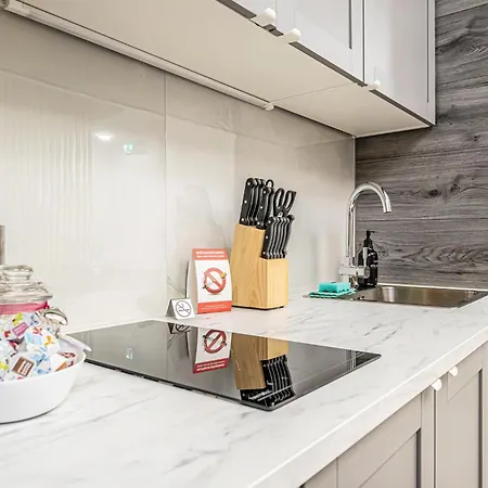 דירה Modern & Air Condition 5br, Near Danube River *